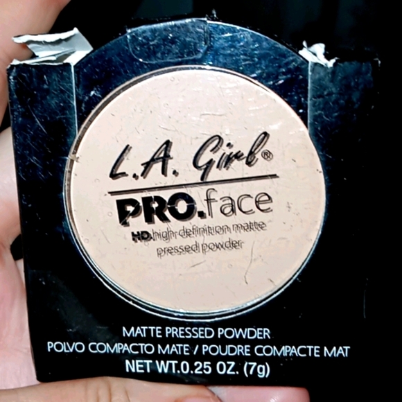 L.a girl pro face matte pressed powder - Picture 1 of 1